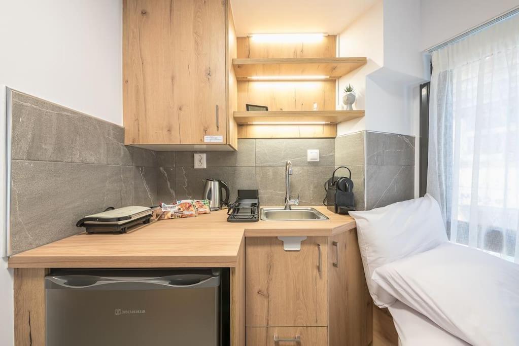 Historical Center 1 Minute From The Metro Apartment Athens